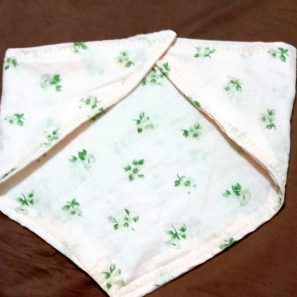 New Large girl dog Bandanna 26" around (neck)+ free gift